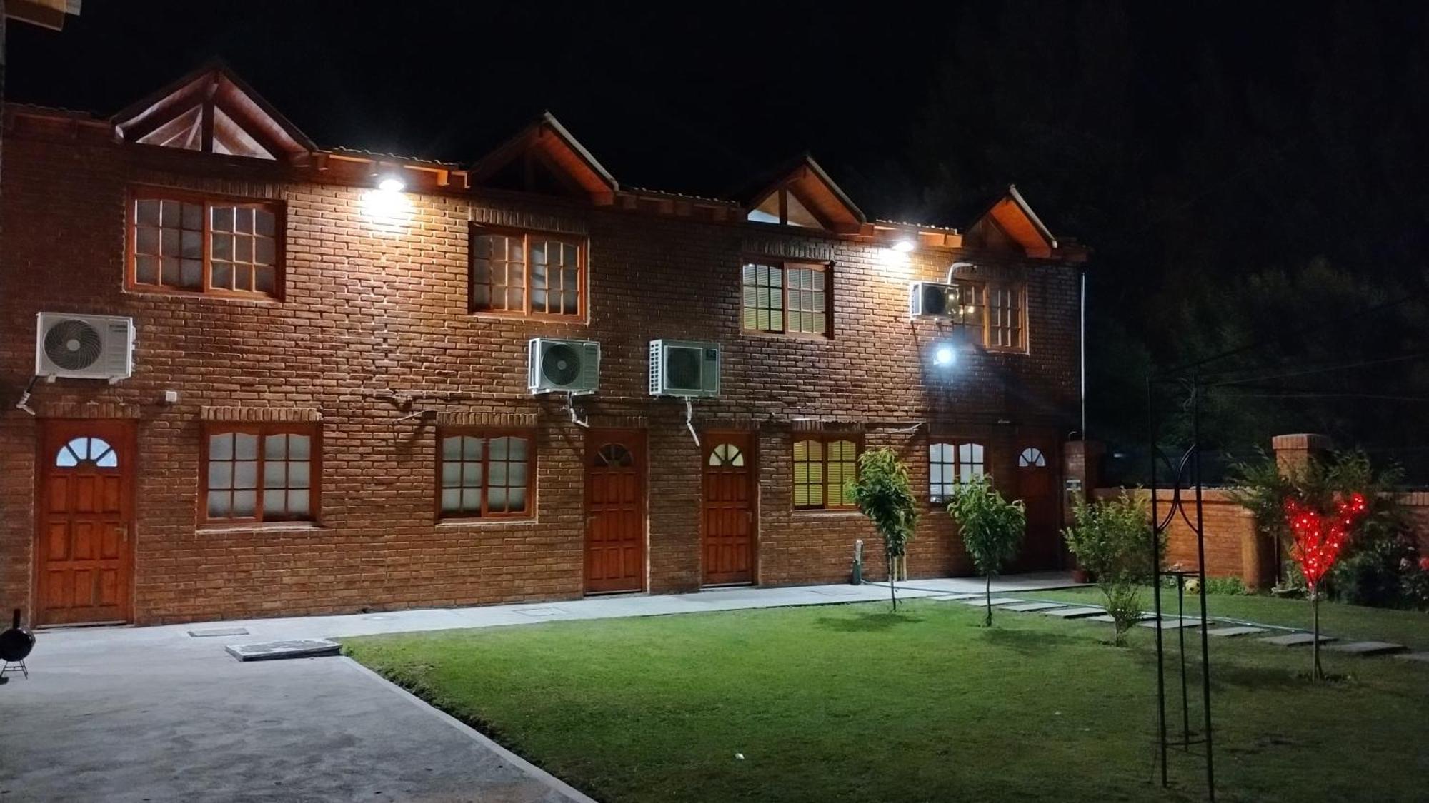 Hospedaje, Departamentos J&R 佩里托莫雷诺 外观 照片